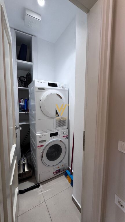 JEPET APARTAMENT 2+1+2+BLK TE KOPSHTI BOTANIK 1.800 EURO