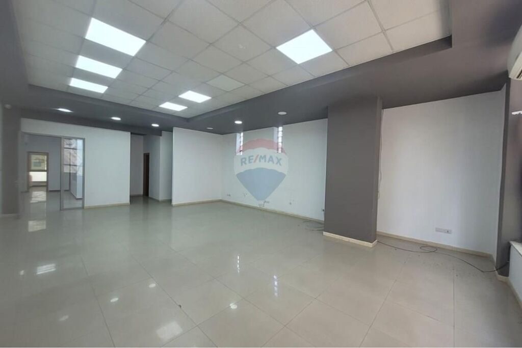 Office - For Rent - Myslym Shyri, Tirana