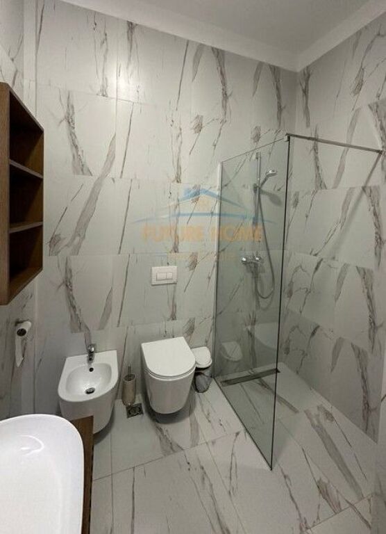 Affitto, Appartamento 1+1, Complesso Delijorgji, Tirana.