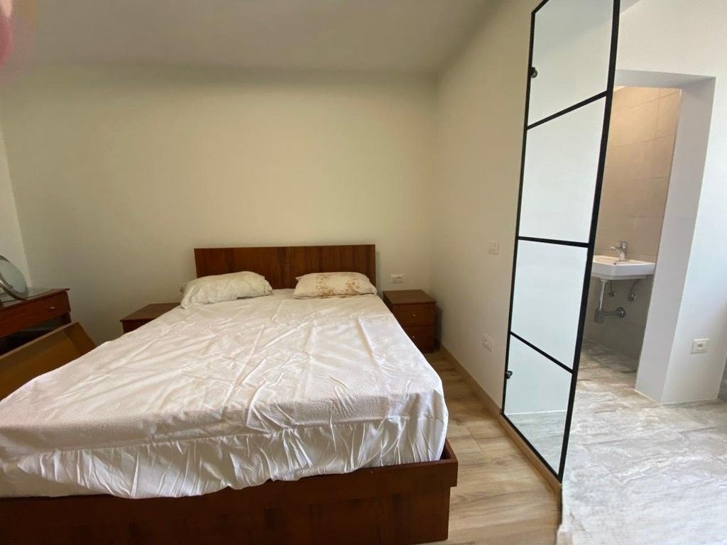 PRANE TREGUT ELEKTRIK JAPIM ME QIRA APARTAMENT 1+1+2 ,600 € /Muaj