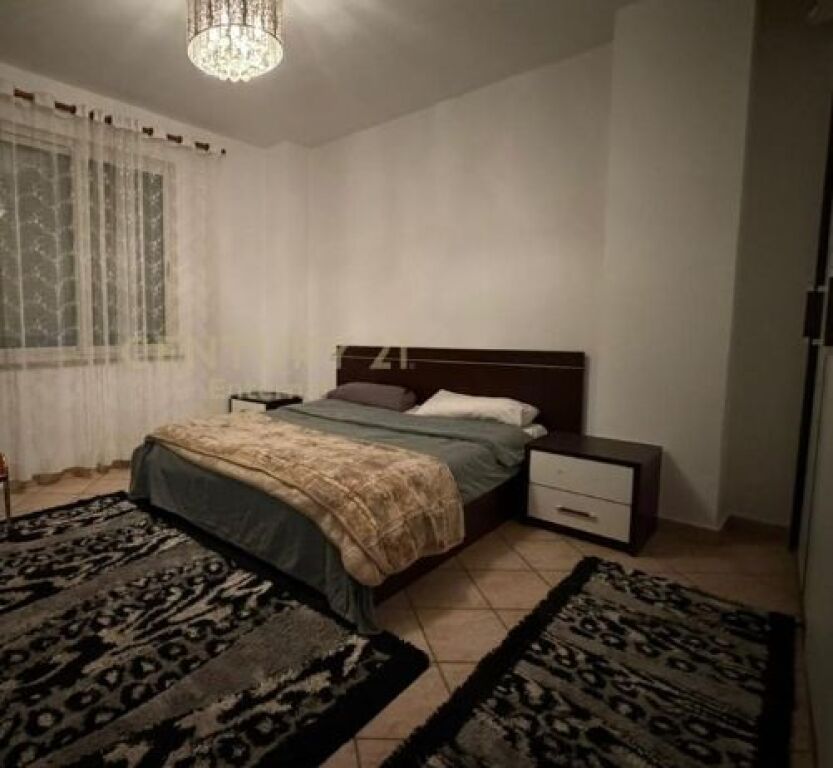 Shitet apartament 3+1+2- hapësirë familjare - Pamja 3