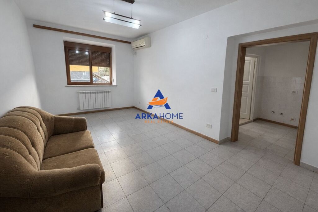 MONOLOCALE IN VENDITA 28M2 "VIA MIHAL GRAMENO, VICINO ALL'ISTITUTO DI IGIENE" 75190 EURO
