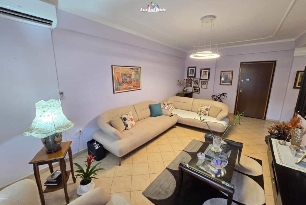 Appartamento in Affitto 2+1 Vicino a Via Kavaja ( ID B2201812) Tirana