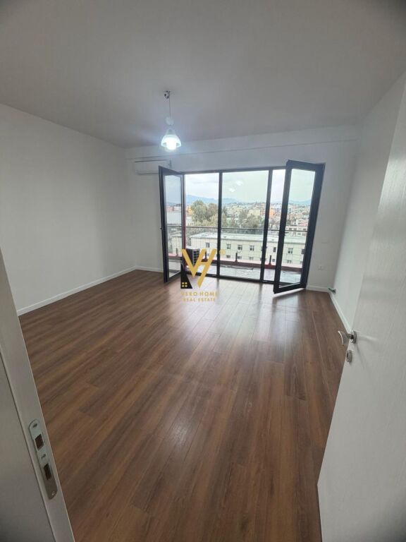 UFFICIO 122 M2 IN AFFITTO A KOM.ARLIS, VIA DIBRA 60.000 LEKE