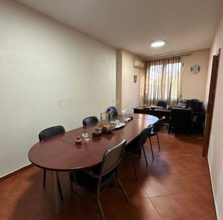 Ufficio comodo in affitto