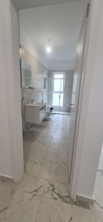 ZYRE ME QERA 80 M2 LAPRAKE 50.000 LEKE FH-65570
