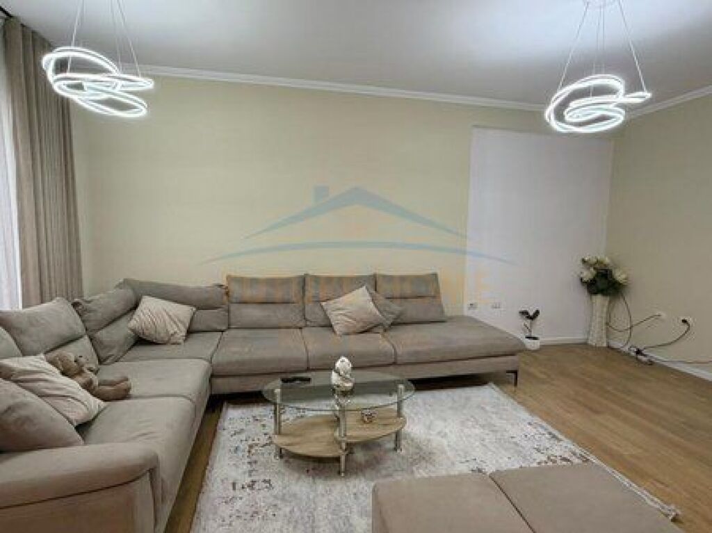 Shitet, Apartament 2+1+2 , Unaza e Re