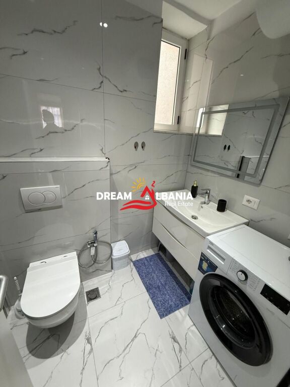 Shitet apartament 2+1 – Zona e 21 Dhjetorit, Prane Hotel Mondialit (ID 41212188)