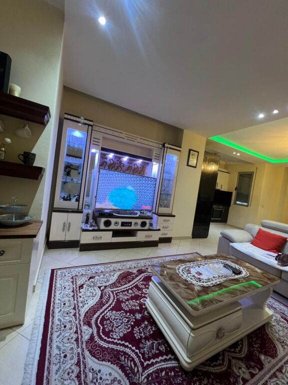 🏡✨ Apartament me qira – Fresk, pranë Market Xhangolli