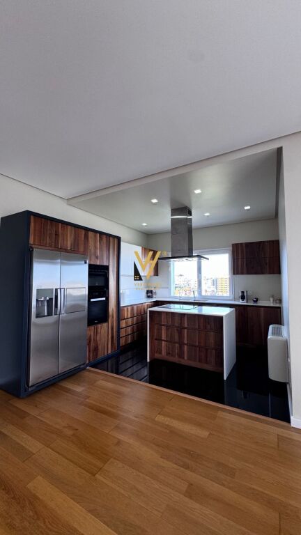JEPET APARTAMENT 2+1+2+BLK TE KOPSHTI BOTANIK 1.800 EURO
