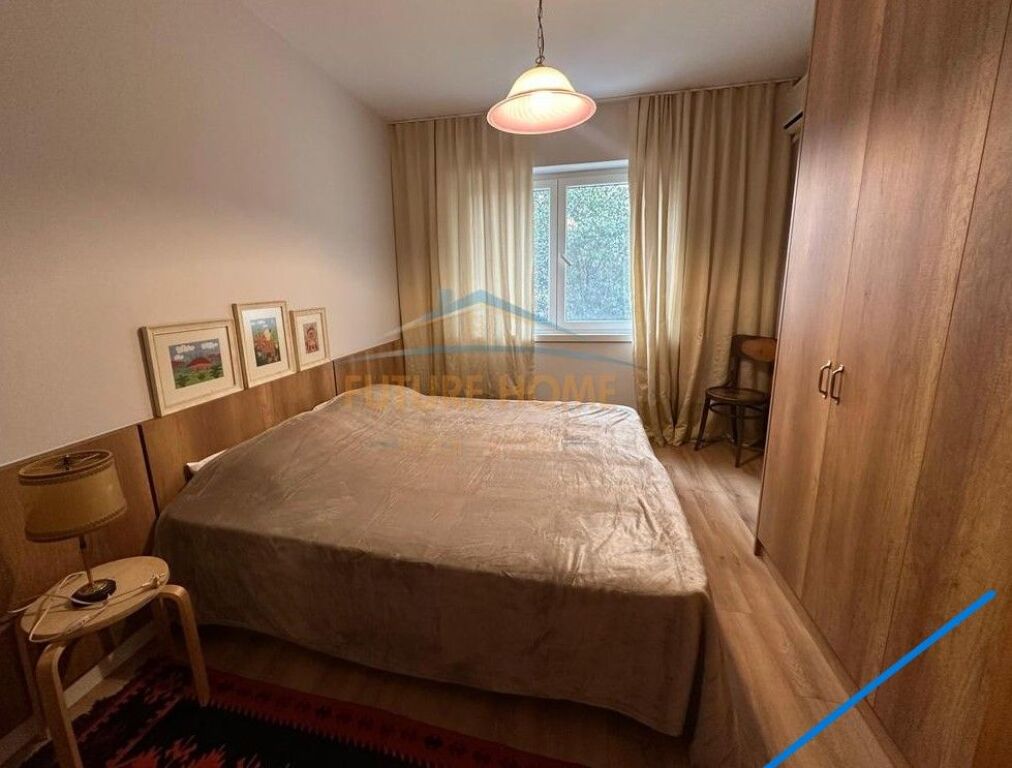 Rent, Apartment 1+1 Petro Nini High School.