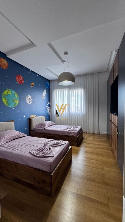 JEPET APARTAMENT 2+1+2+BLK TE KOPSHTI BOTANIK 1.800 EURO