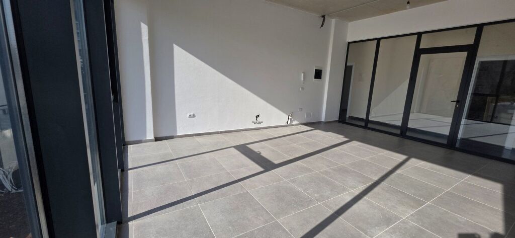 UFFICIO IN AFFITTO 103 M2 VIA DELLE BARRICATE 2000 EURO FH-65663