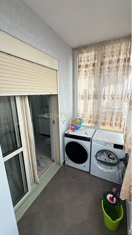 Apartament 2+1+2T me Dy Ballkone me pamje nga deti për shitje në Plazh, Durrës.