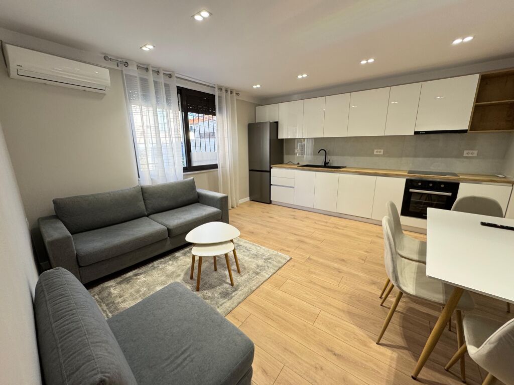 Apartment for rent 1+1 Red school