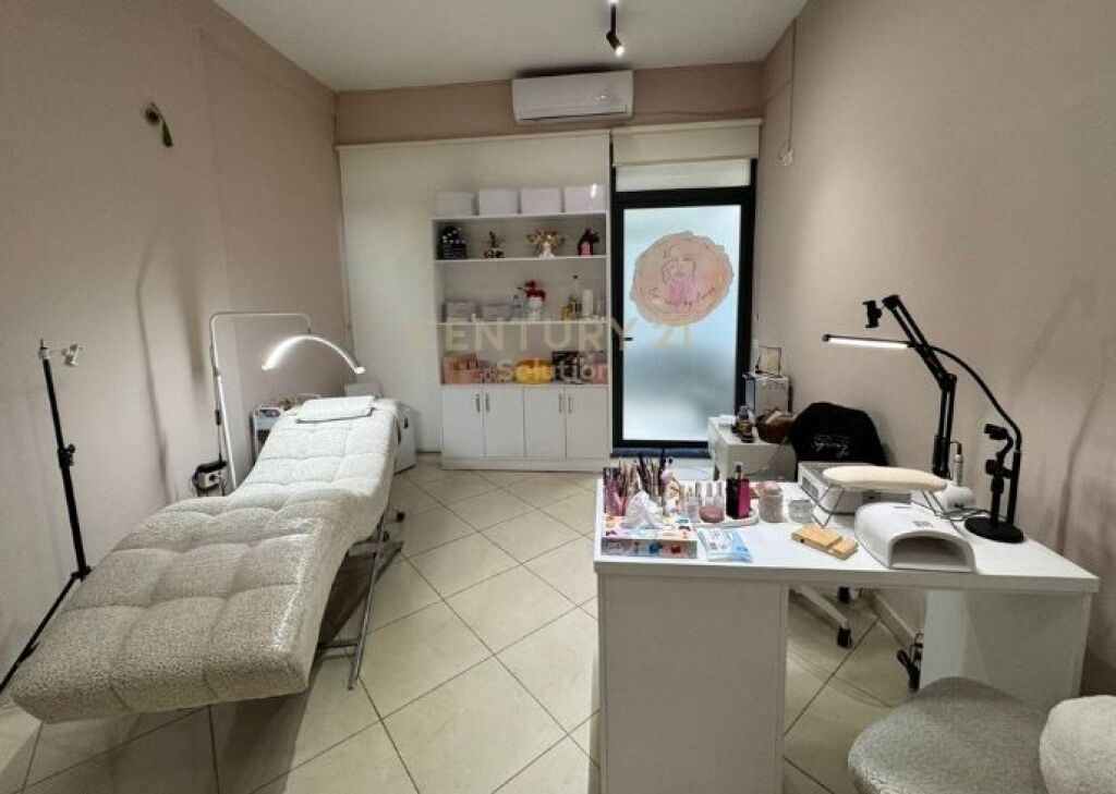Beauty business for sale – strategic location with high foot traffic