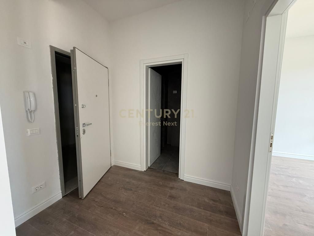 Shitet Apartament 1+1 Bulevardi Ri (Park Avenue) ! 195,000 € Sip. Totale  75m2