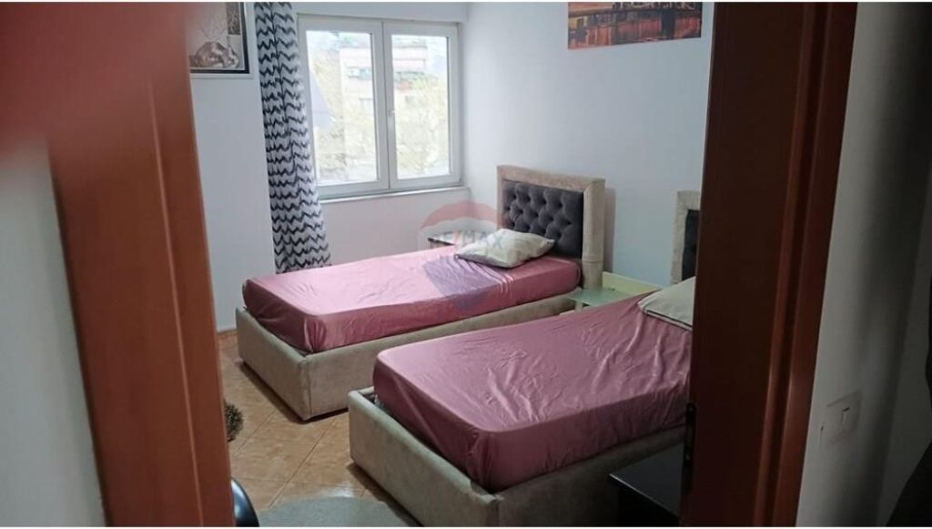 Appartamento in affitto – Zogu i Zi, Tirana