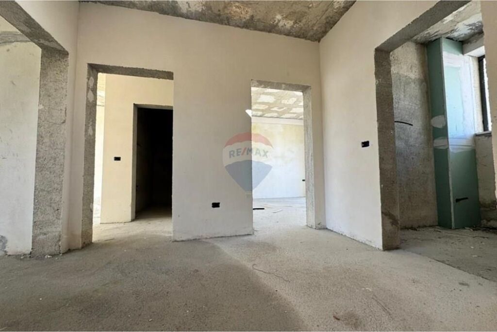 Twin Villa for sale at Lake Farka