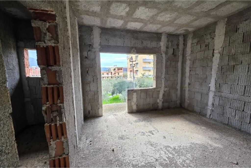 Shtepi private ne shitje , Orikum