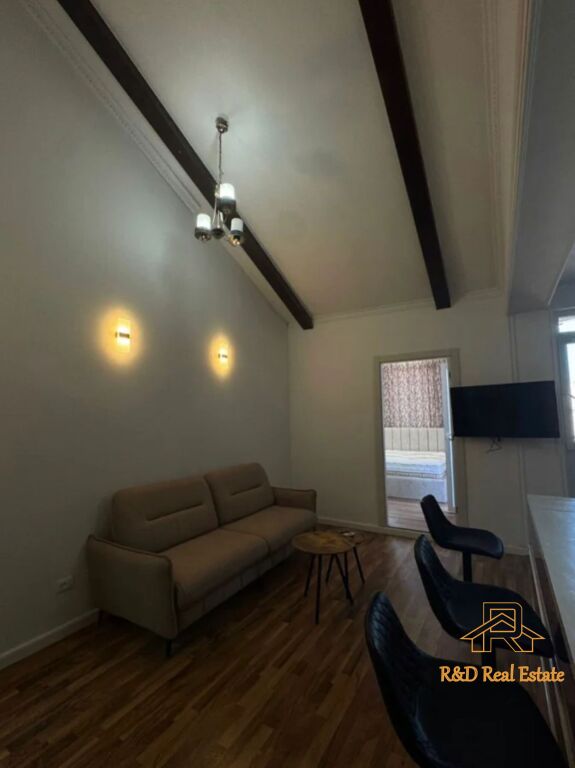 🏡 Jepet me qera apartament 1+1 – Kodra e Diellit (Rr. Rrapo Hekali)