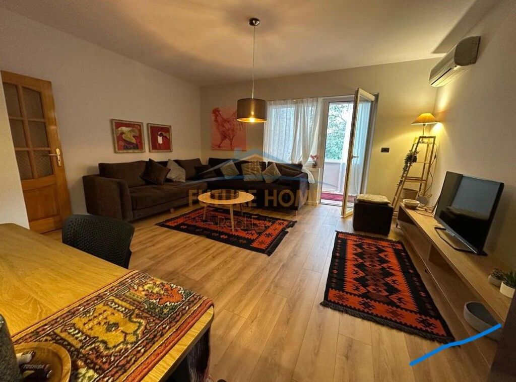 Rent, Apartment 1+1 Petro Nini High School.