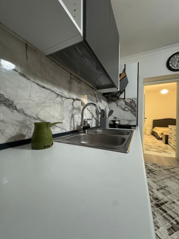Apartament 1+1 per qira tek Rruga e Dibres!