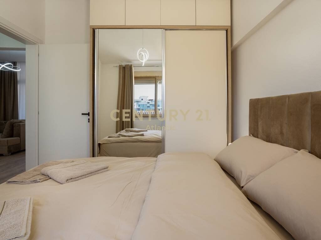 Apartament 2+1 me pamje nga Shitje në Golem