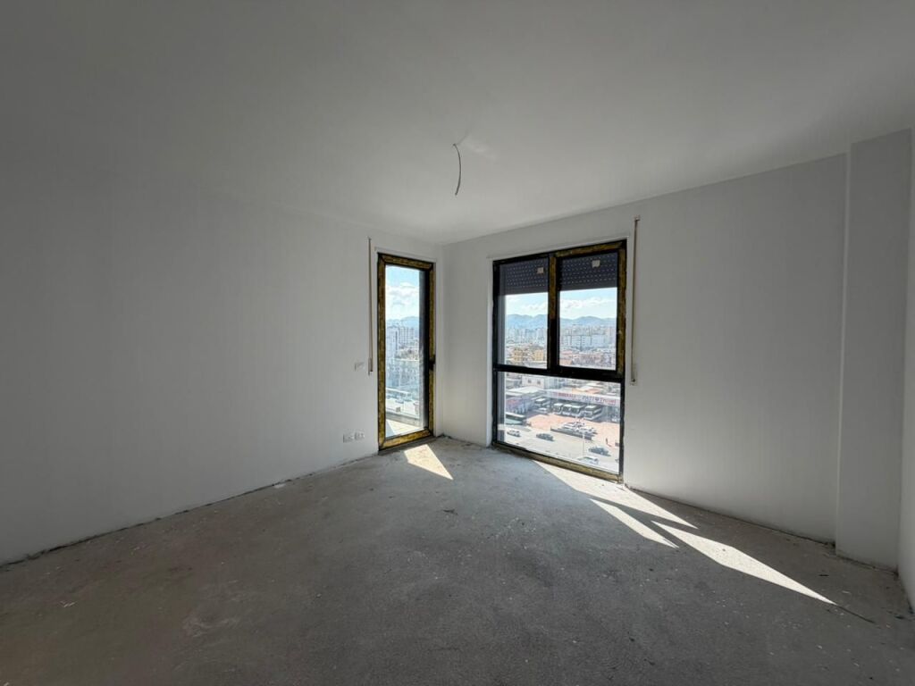 Apartament 2+1+Parking per shitje tek Akses Tirana prane Casa Italia.