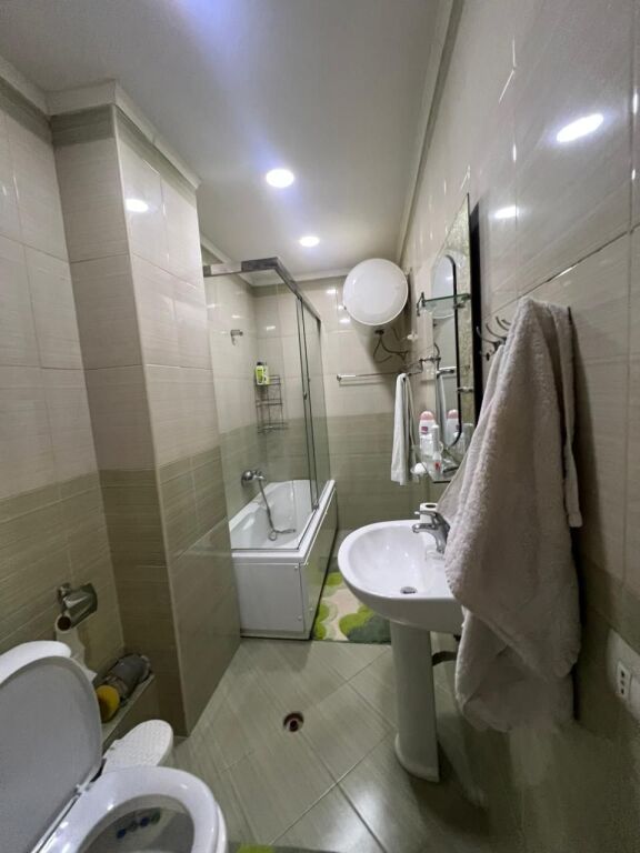 🏡✨ Apartament me qira – Fresk, pranë Market Xhangolli