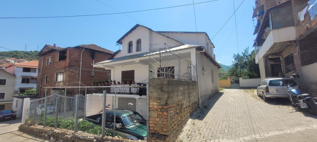🏡 Casa su 3 Piani a Pogradec