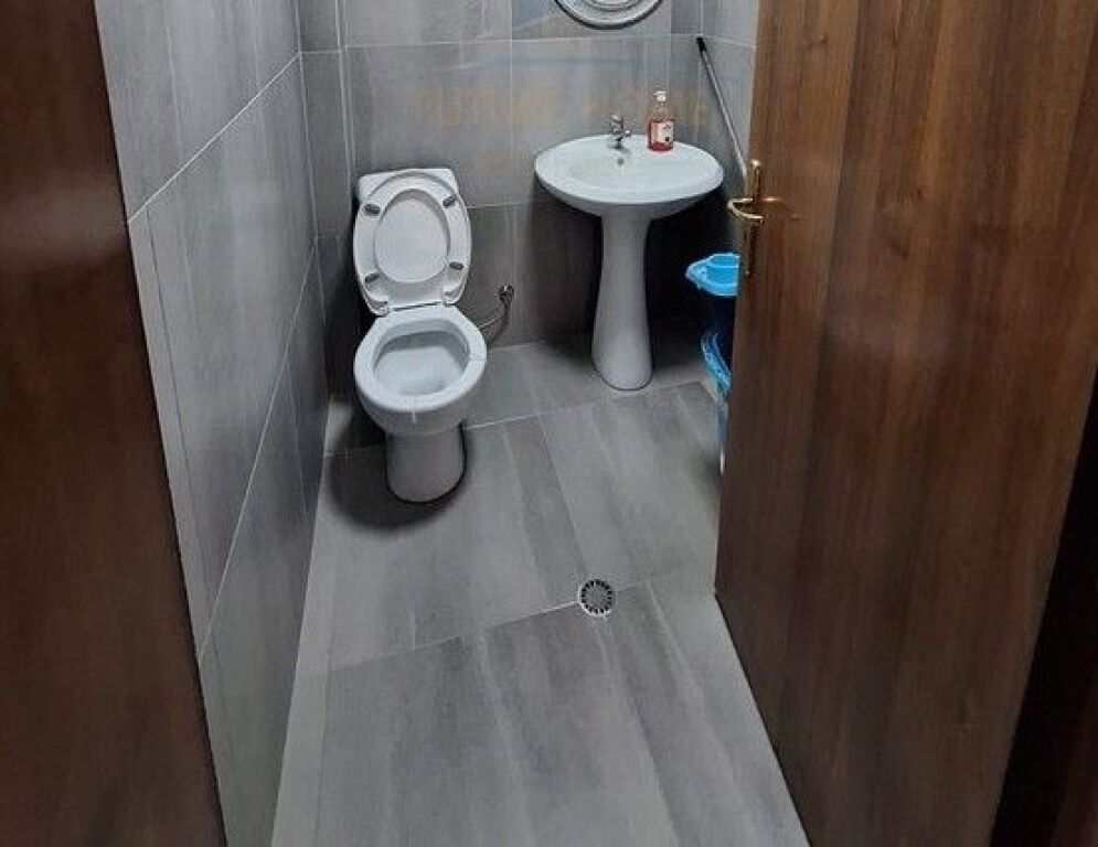 Qira, Ambient për Zyra, Blloku.