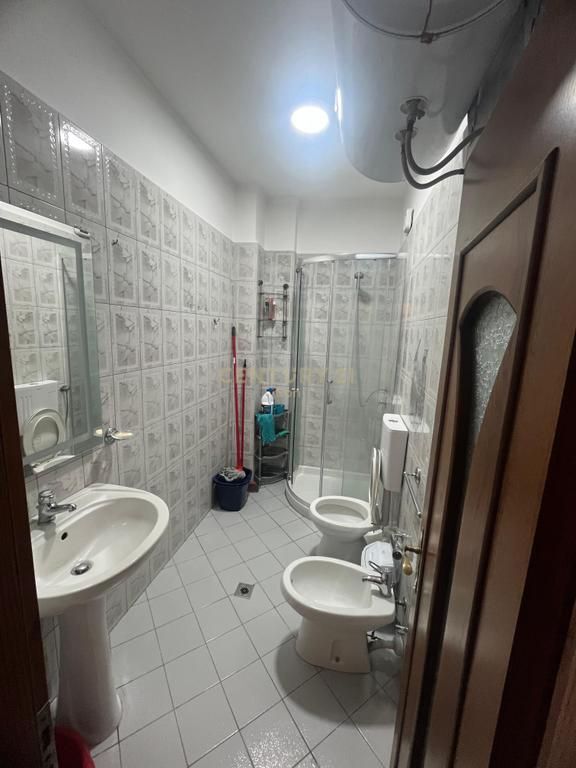 Appartamento 2+2 In Affitto sulla Spiaggia, Durrës !