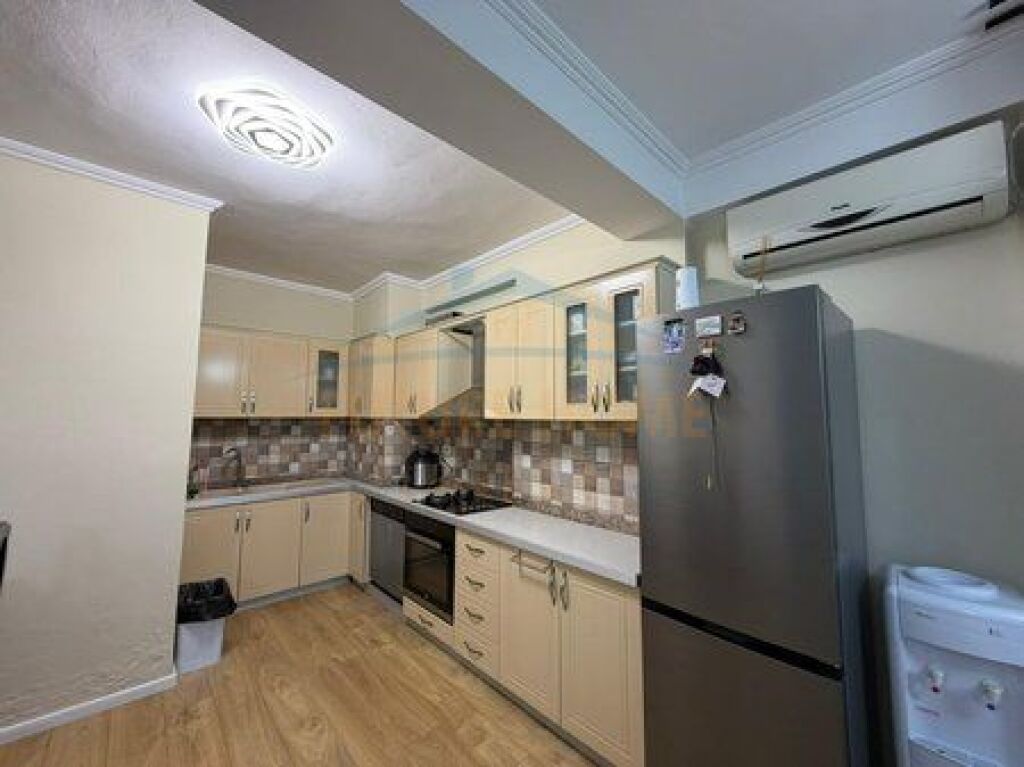 Shitet, Apartament 2+1+2 , Unaza e Re