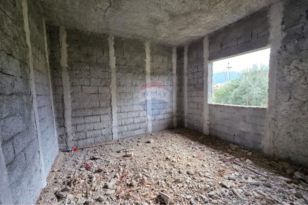 Shtepi private ne shitje , Orikum