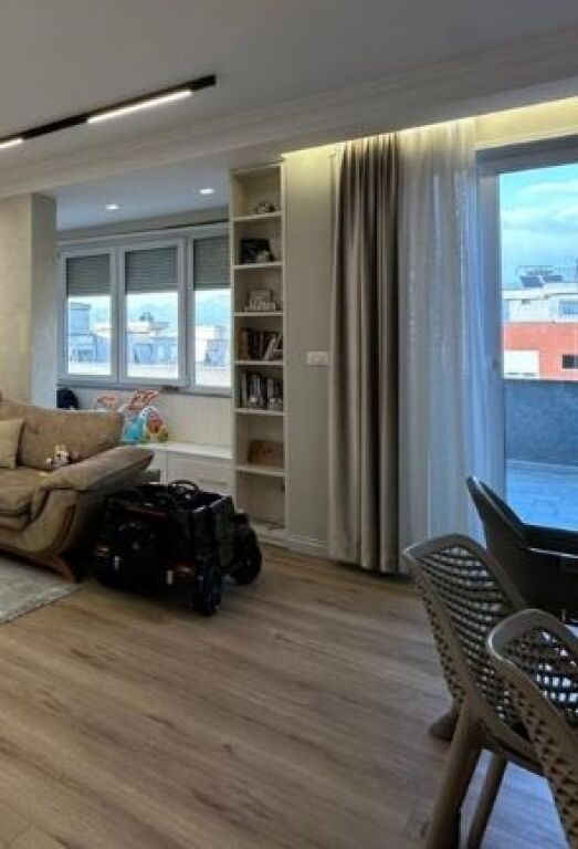 Apartment 3+1+2 with veranda for sale