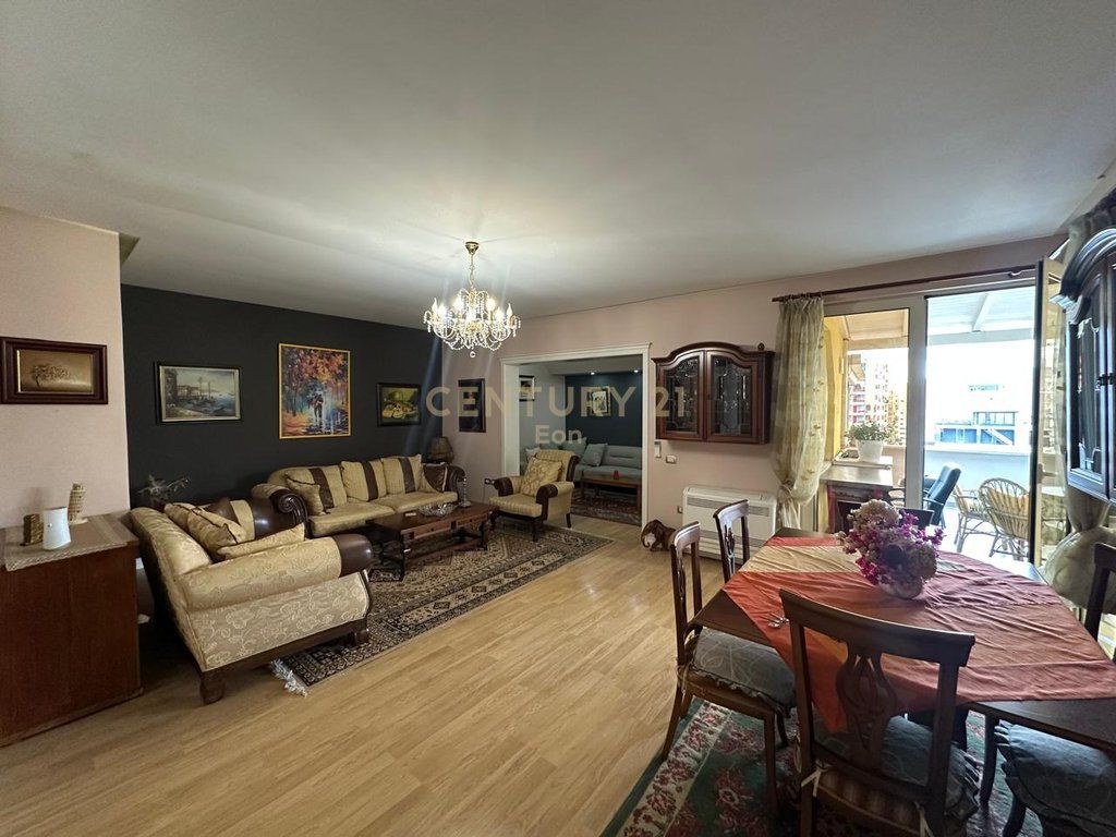 AFFITTIAMO APPARTAMENTO 3+1+2 CON VISTA MARE A VOLLGA DURRES !