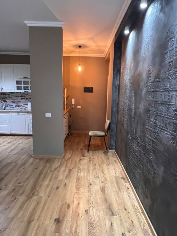 Jepet me Qira Apartament Luksoz 2+1 – Kopshti Botanik !