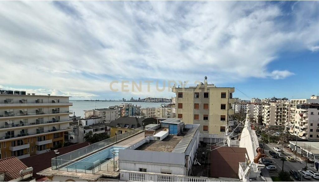 Apartament 2+1 në shitje në Plazhin e Hekurudhës 70 m²