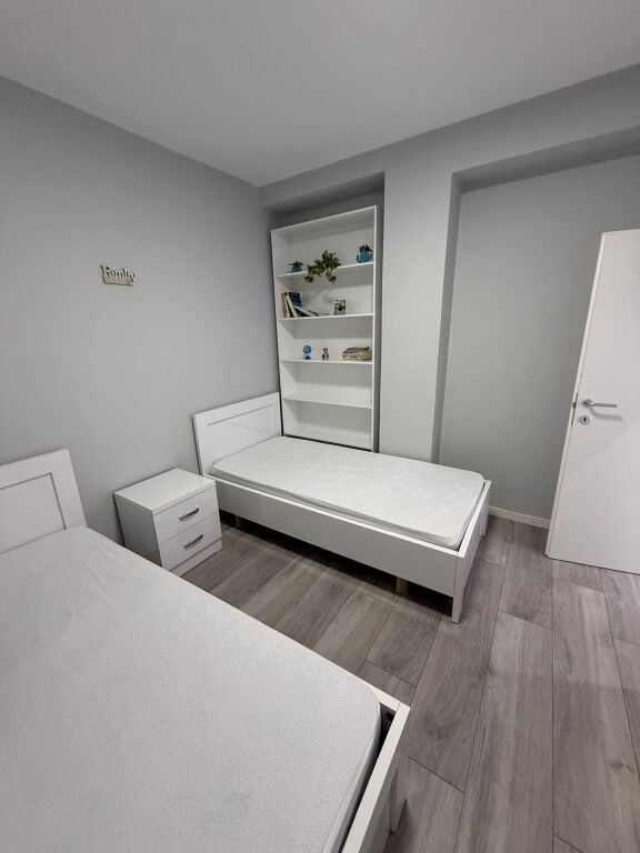 Okazionn!! Shitet apartament luksoz 2+1 tek 21 dhjetori (90m neto) 269,000 euro