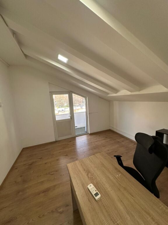 🏢 Office Space for Rent (Part of Villa) – Bllok, near Juvenilja