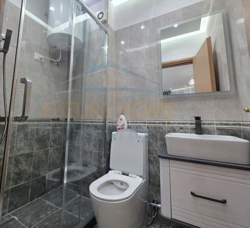 Qera, Apartament 2+1+2, Unaza e Re, Tiranë.