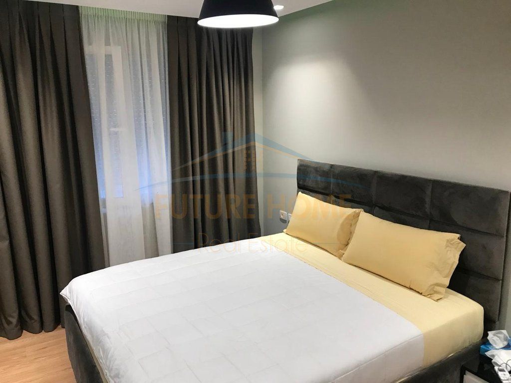 Qira, Apartament 2+1+2, Libri Universitar, Tiranë