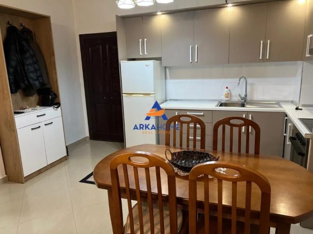 AFFITTASI APPARTAMENTO 1+1+BALCONE "UNAZA E RE, TEODOR KEKO, ASTIR" 42000 LEKE