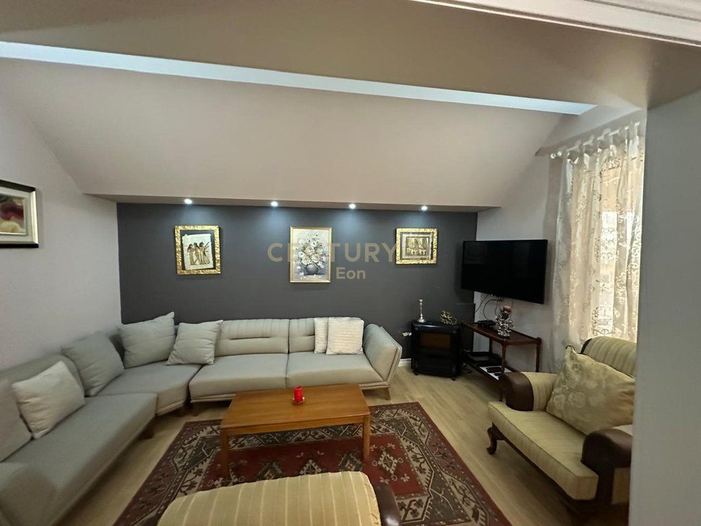 AFFITTIAMO APPARTAMENTO 3+1+2 CON VISTA MARE A VOLLGA DURRES !