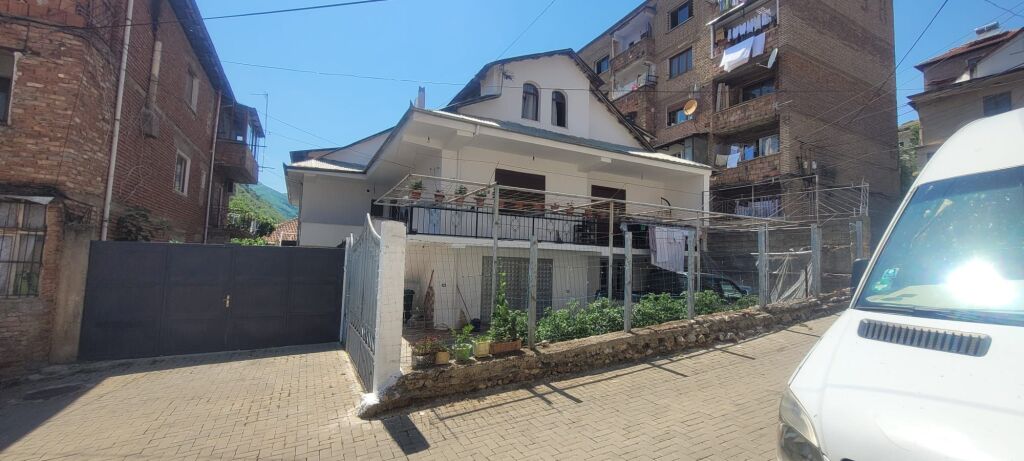 🏡 Casa su 3 Piani a Pogradec