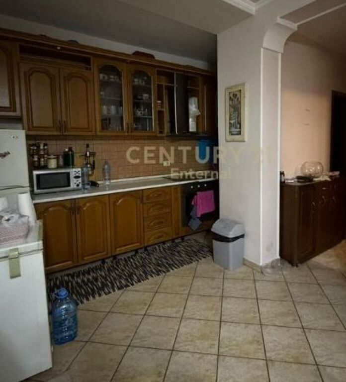Shitet apartament 3+1+2- hapësirë familjare - Pamja 5