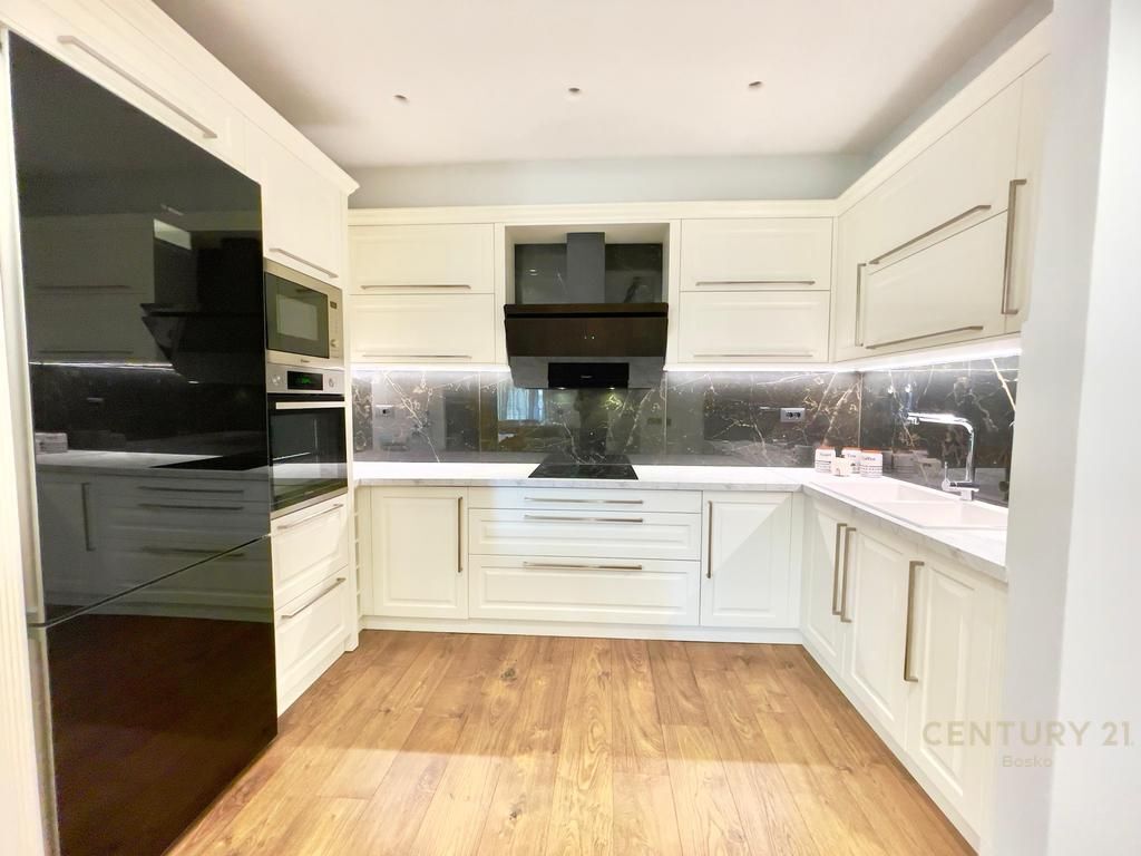 Kopshti Botanik ,Apartament 2+1 per qira 800 € /Muaj Sip. Totale  115m2