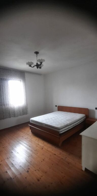 Vendesi Privata in vendita a Rrashbull