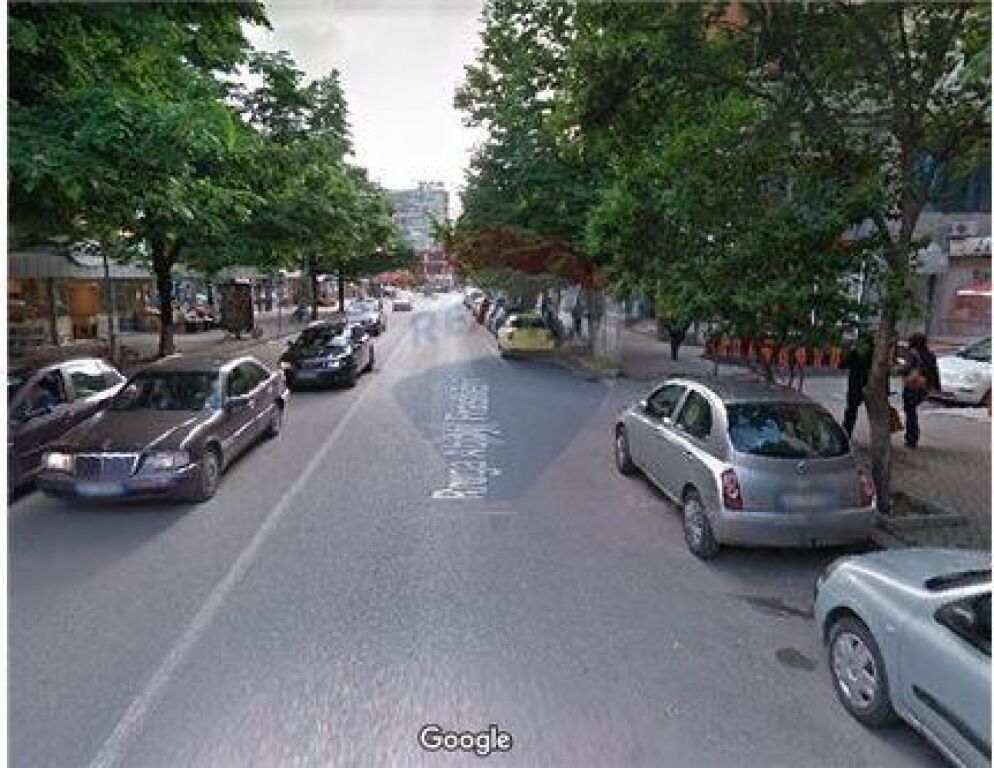 Shop - For Rent - University Book, Tirana